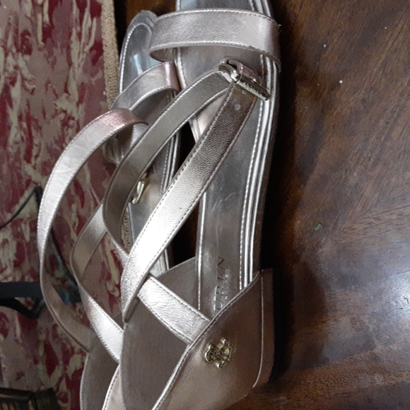Sandal - Picture 1 of 3
